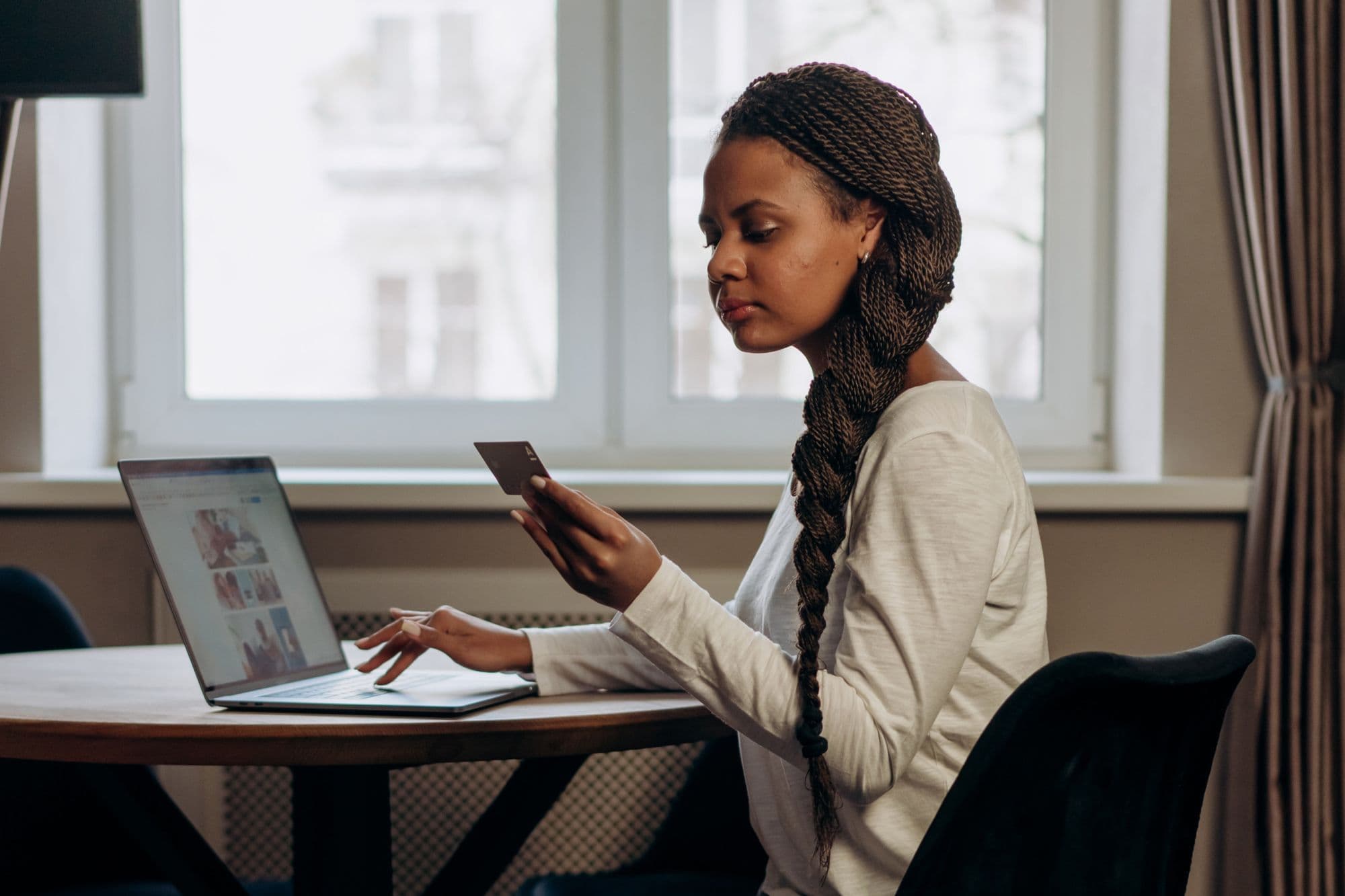 How to compare corporate credit cards with cashback